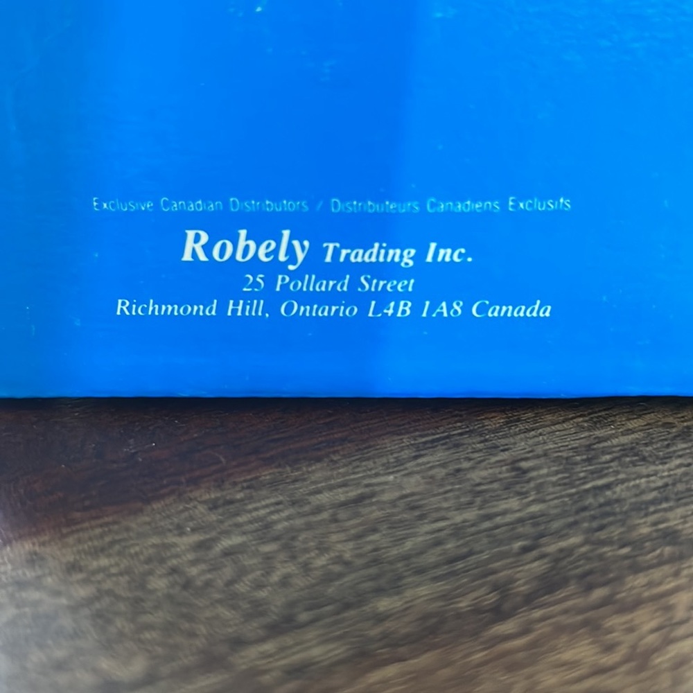 Canadian Collection Lidded Mug Alberta - Picture 2 of 4